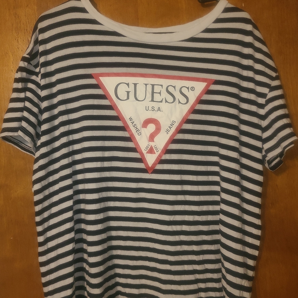 Very Very Vintage Guess Tee, straight from the mid-80s!